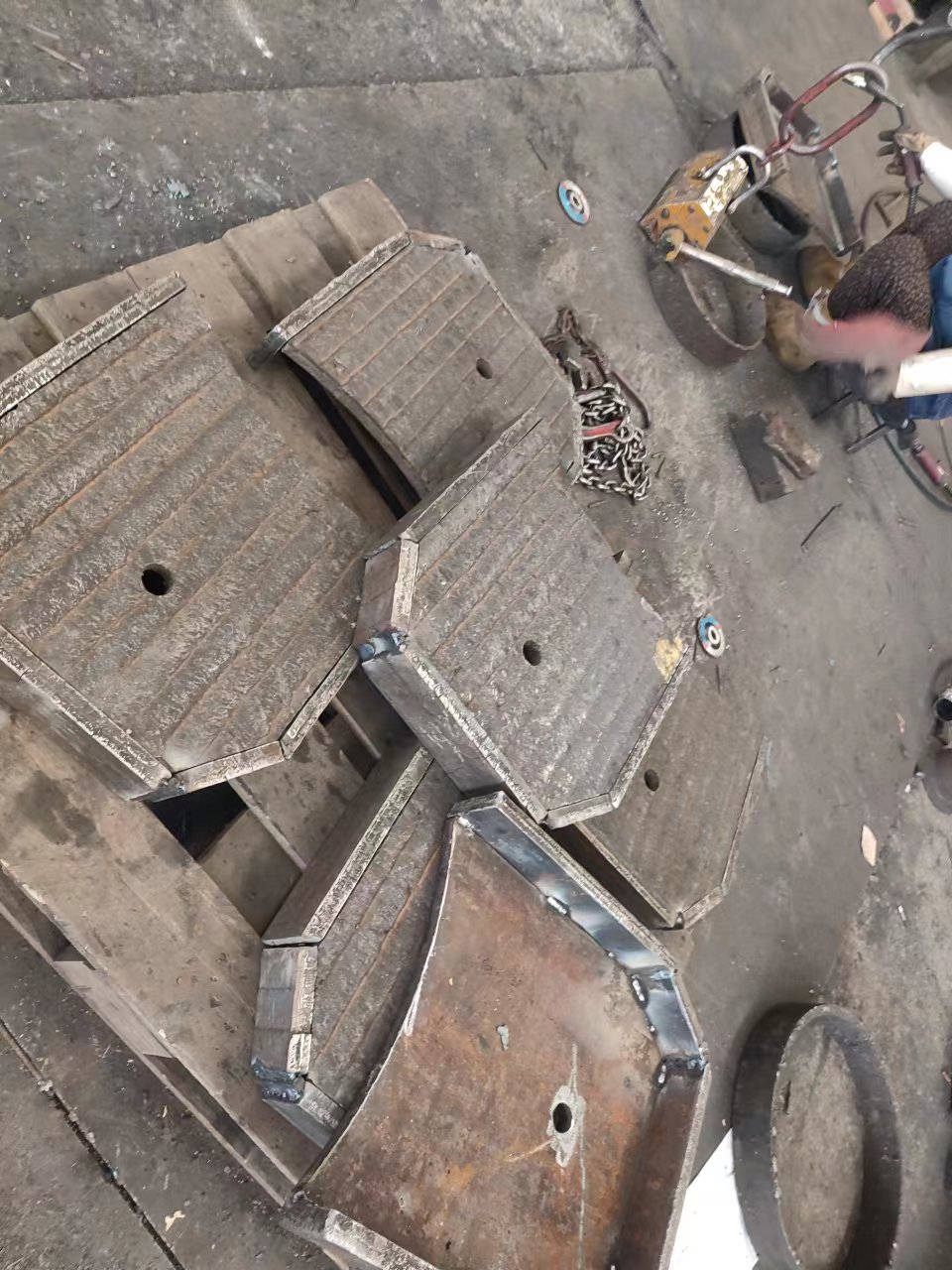 新疆ZX-180耐磨板