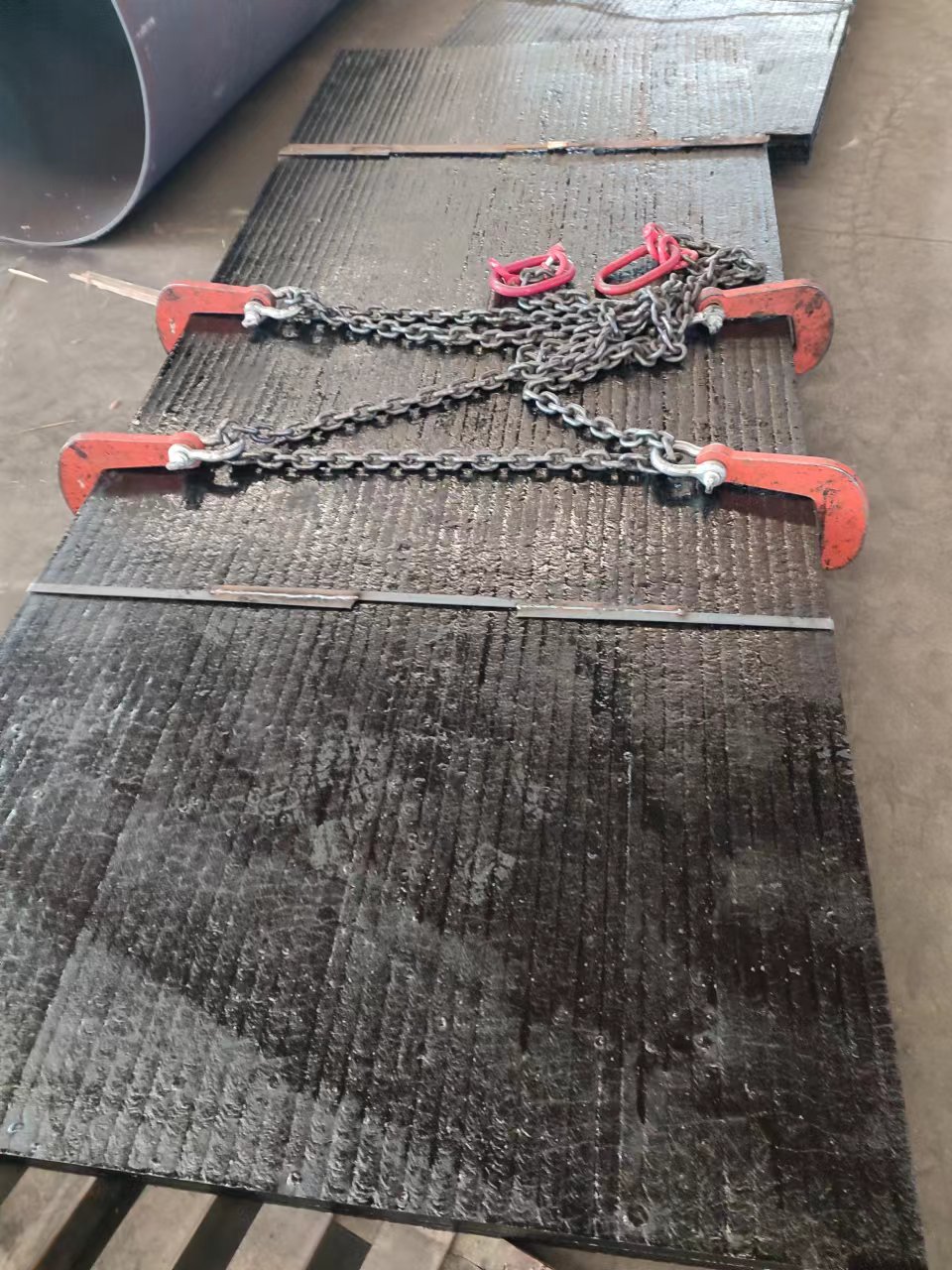 新疆堆焊耐磨钢板1400+3400