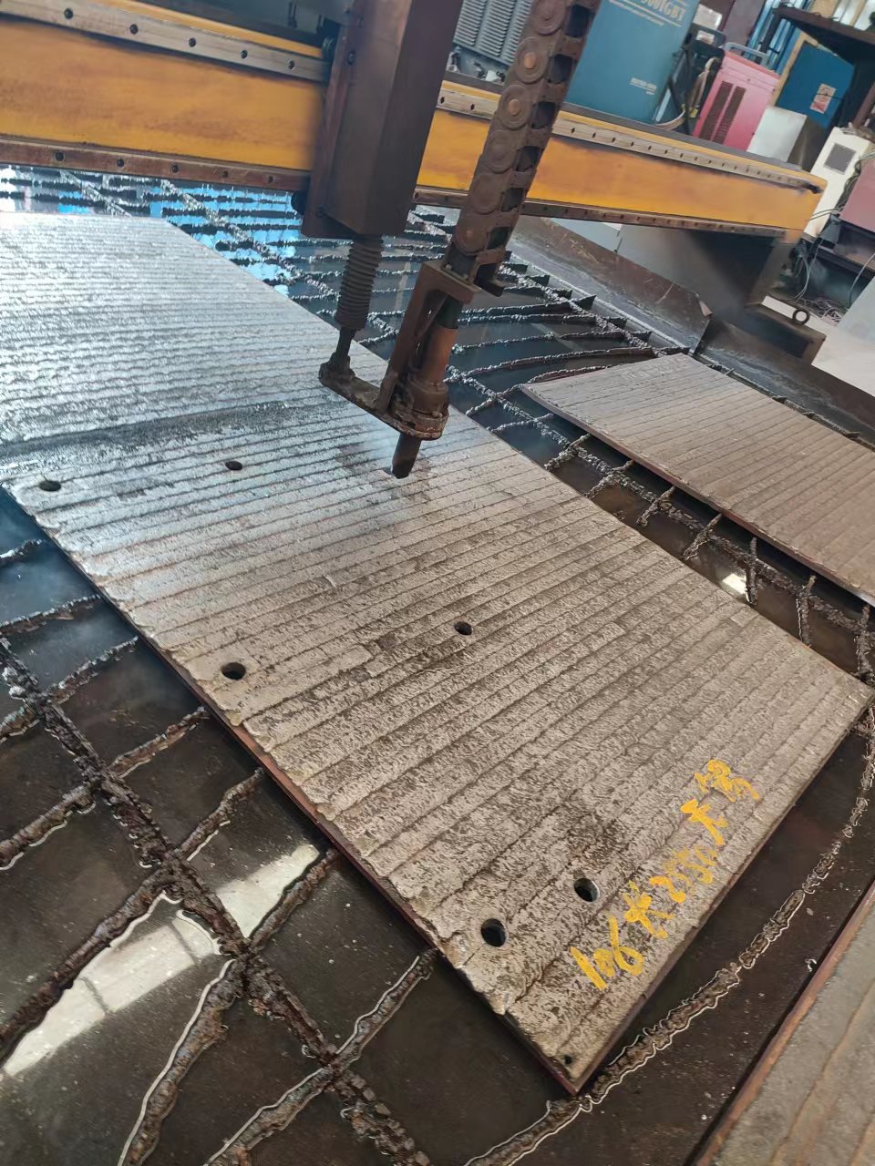 新疆水泥厂衬板