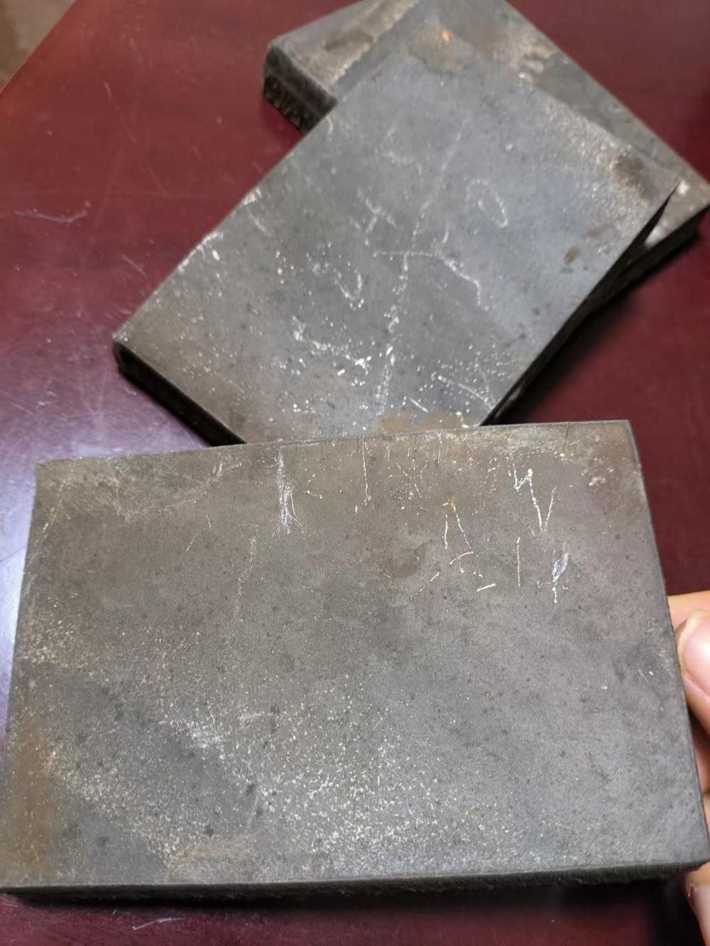 新疆镜面耐磨板