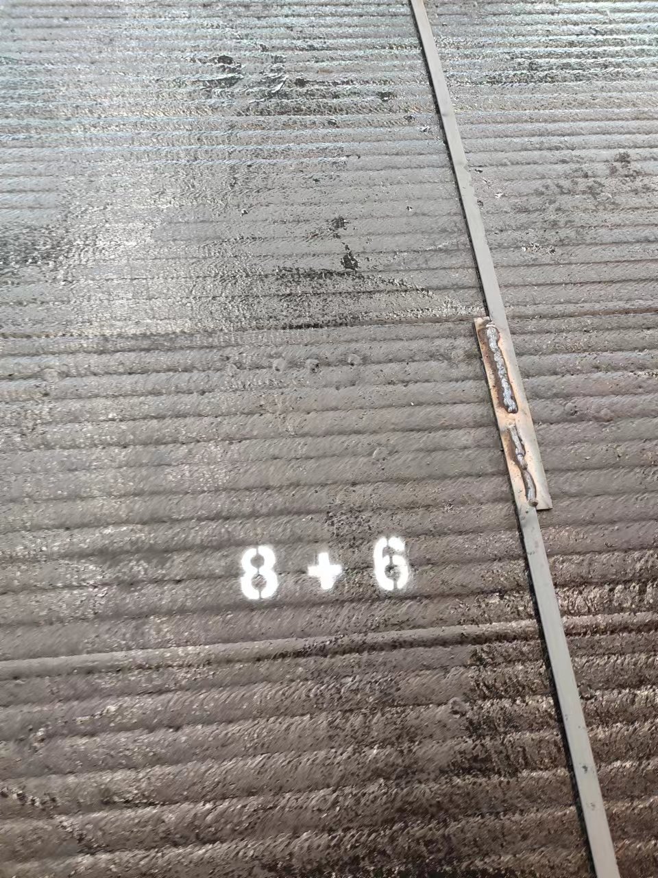 新疆4+8+4耐磨板，双面焊耐磨板