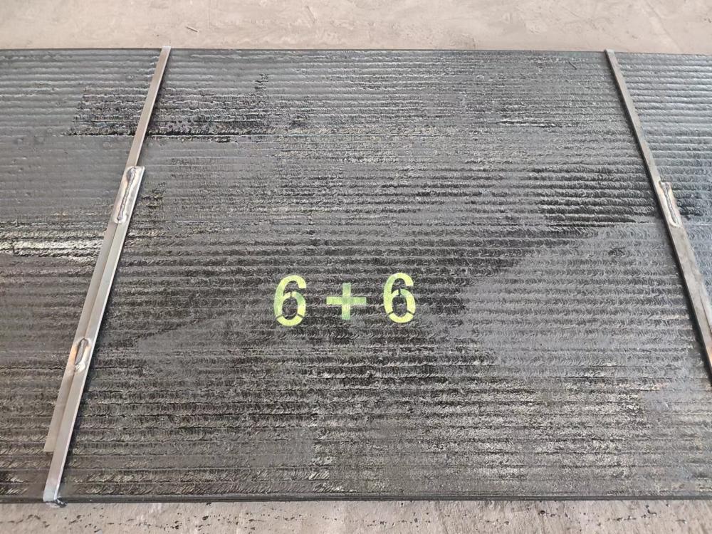 新疆高铬合金耐磨板1400*3400