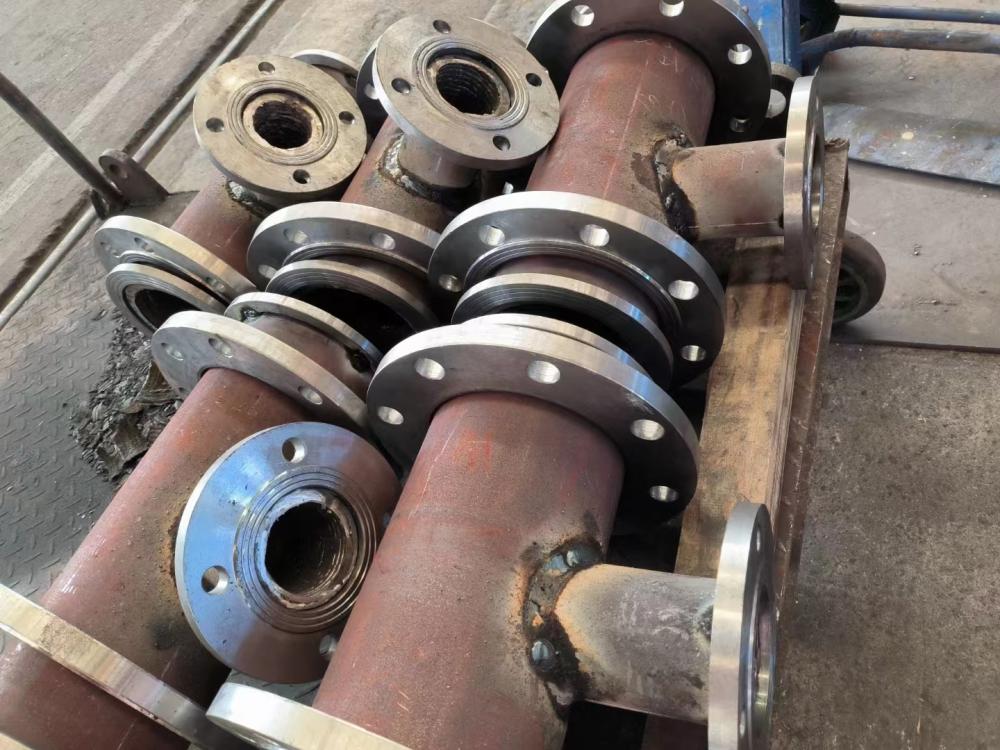 新疆耐磨三通耐磨管