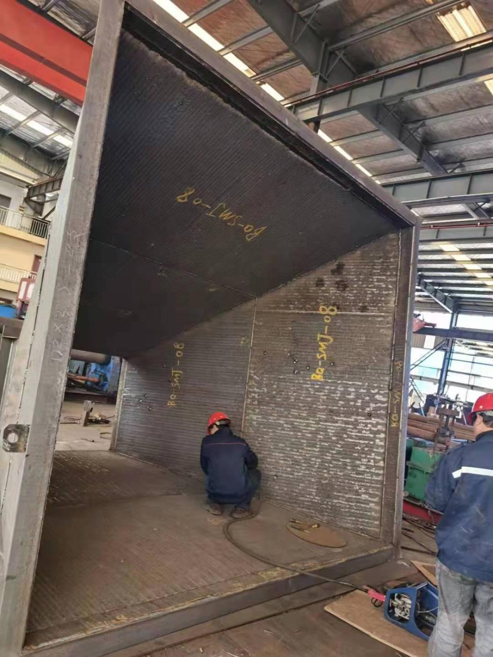 新疆8+4,8+6，8+8耐磨板，堆焊耐磨板厂家