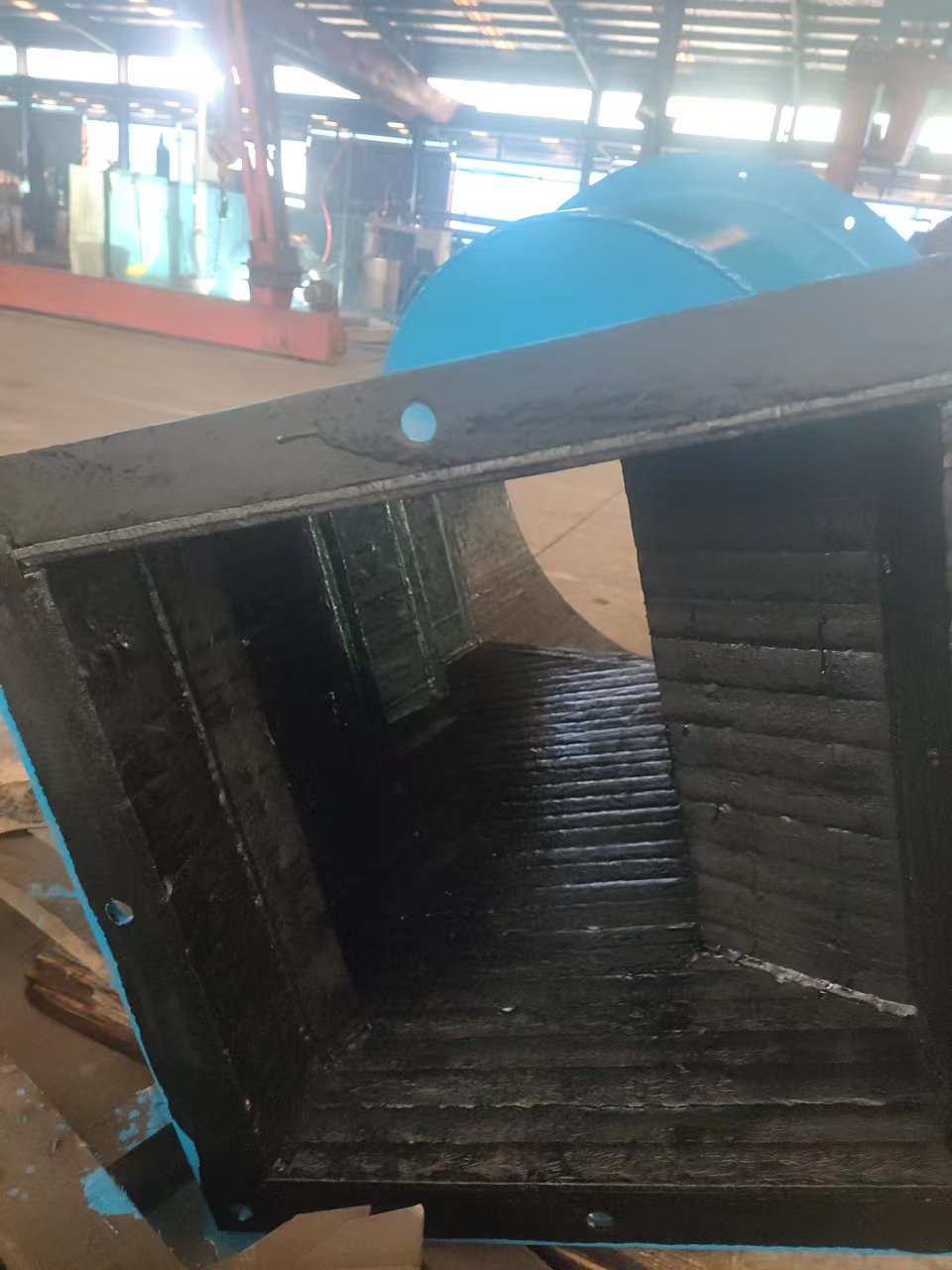 新疆耐磨方变圆堆焊耐磨板