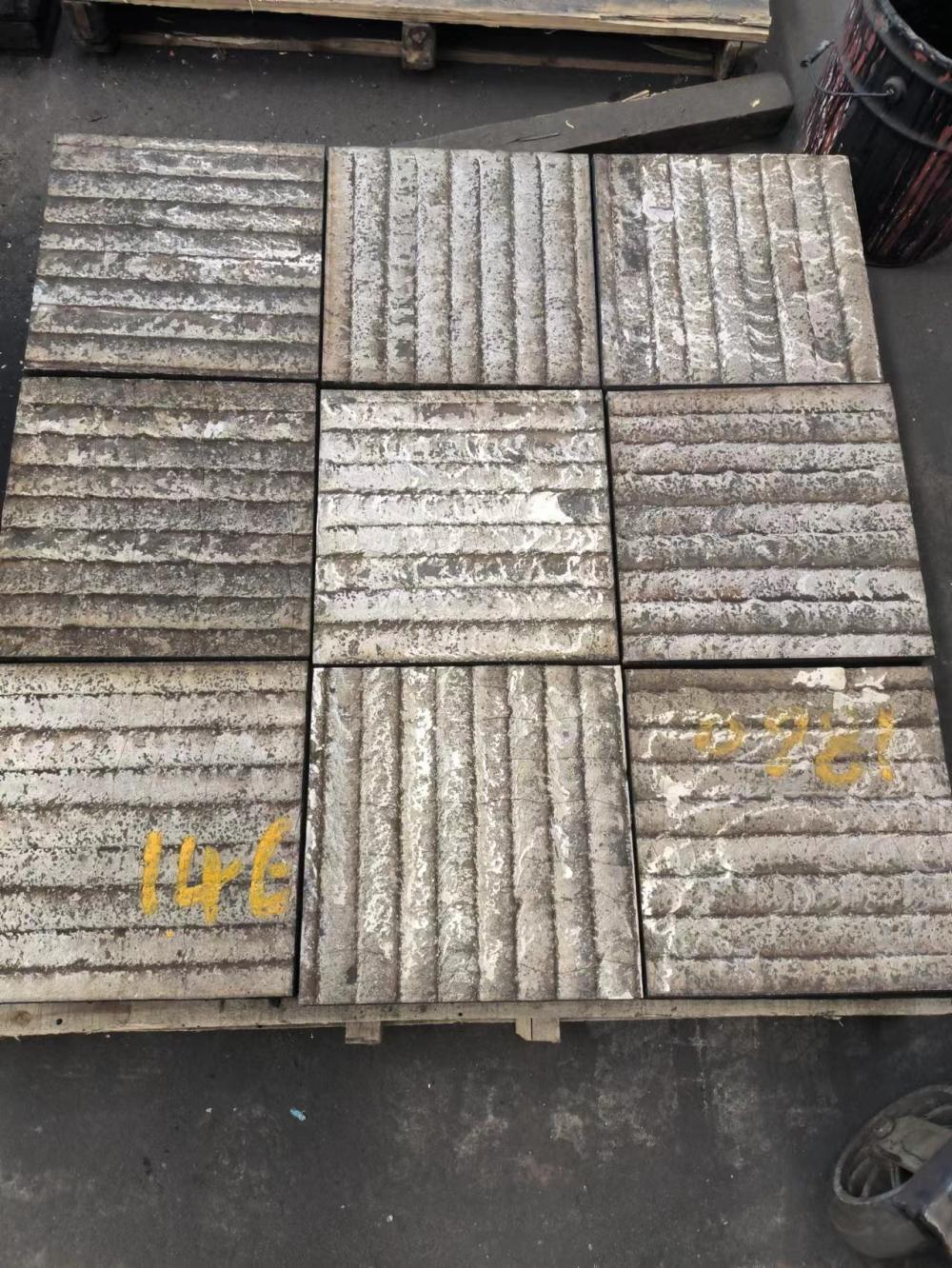 新疆堆焊耐磨板，高铬合金耐磨板，碳化铬耐磨板6+4